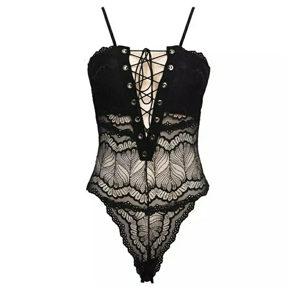 "Lace It Up" BodySuit in Black - Picture 5 of 8